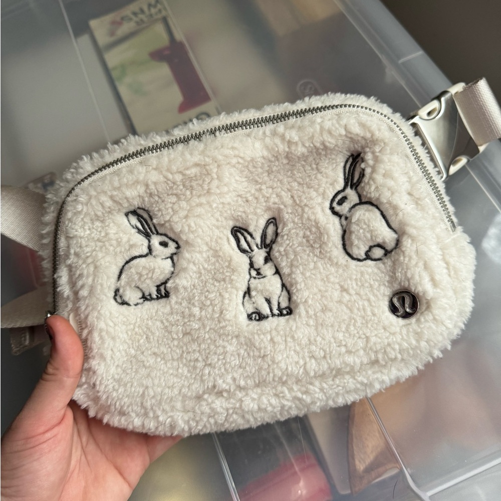 🐰Lululemon lunar new year rabbit everywhere belt bag